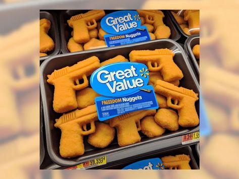 Dino Nuggets, Weird Snacks, Food Memes, Weird Food, Very Funny Pictures, Fake Food, Funny Profile Pictures, Some Funny Jokes, Hysterically Funny