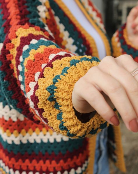 Crochet Granny Moon Cardigan 🌞 & 🌙 This cardigan is one of my favorite products. When I started knitting this cardigan, the first thing I knitted was the "moon pattern" motif in the middle. 🌙 Later, I made "sun" motifs with my own knitting style. ☀️ I finally put it all together and had "just a little piece of the whole universe" on my back! 🌍 Hexagonal granny cardigan with moon and sun motifs is on sale. This cardigan, knitted with 100% cotton yarn, will add ethnic elegance to you.💫 #tuff... Moon Cardigan, Granny Cardigan, Whole Universe, Pattern Motif, Cardigan Knitted, Moon And Sun, Moon Pattern, How To Start Knitting, Crochet Granny