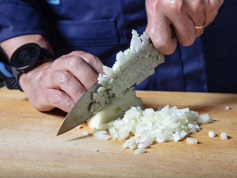 Slicing and dicing onions are essential knife skills all home cooks should learn. Here, we've even included a safer way to dice for accident-prone or less experienced cooks. Dice An Onion, Dice Onion, Lattice Pie Crust, Basic Knife, Hanger Steak, Knife Skills, Best Kitchen Knives, Meat Steak, Knife Skill