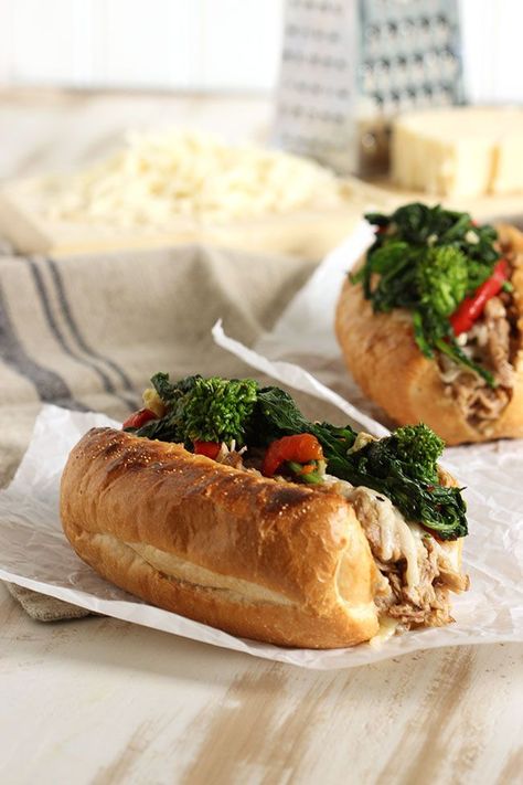 Pork Sandwich Recipes, Roast Pork Sandwich, Slow Cooker Pork Roast, Slow Cooker Recipes Pork, Philly Style, Philly Food, Best Sandwich Recipes, Pork Sandwiches, Slow Cooker Roast