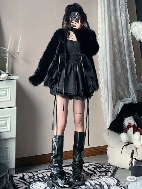 Asian Goth Outfits, Black Outfit Korean, Outfit Claims, Goth Girl Outfits, Asian Goth, Poison Tree, Ulzzang Outfit, Parisian Outfits, Goth Outfit