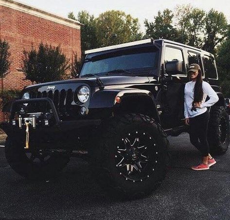 Jeep represented the right way Auto Jeep, Black Jeep, Car Wheels Rims, Girly Car, Dream Cars Jeep, Jeep Lover, Ford Mustang Shelby, Jeep Girl, Jeep Cars