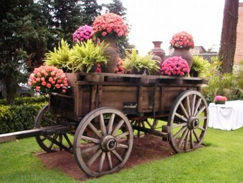 Yard Wagon, Wagon Decor, Dream Garden Backyards, Wagon Ideas, Farm Wagons, Front Lawn Landscaping, Backyard Covered Patios, Garden Wagon, Wooden Wagon