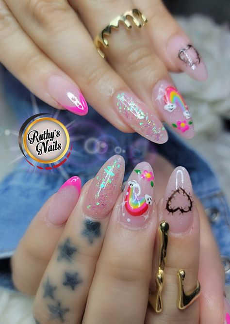 Concert Nails, G Nails, Modern Nails, Simple Gel Nails, Glow Nails, Bling Acrylic Nails, Trendy Nail Art, Kawaii Nails, Short Acrylic Nails Designs