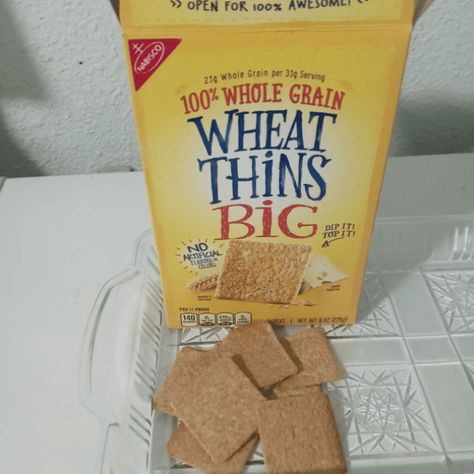 What to Eat with Wheat Thins? 30+ Delicious Pairings – Low Dough Family What To Eat With Crackers, Wheat Thins Recipe, Wheat Thins Snack Ideas Healthy, Dip For Wheat Thins, Wheat Thins Dip, Wheat Thins Snack Ideas, Curried Tomato Soup, Tomato Lentil Soup, Spicy Queso