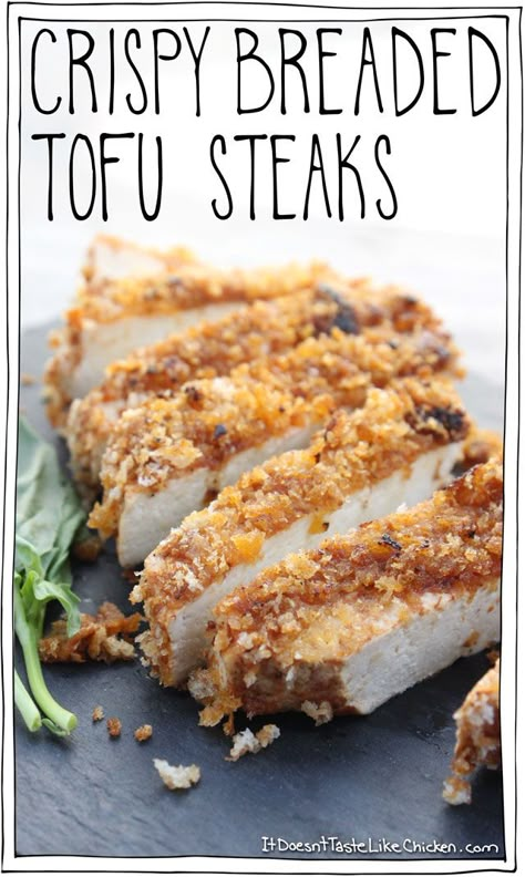 Crispy Breaded Tofu Steaks! Moist and tender tofu, zingy tomato marinade, with a crispy breadcrumb coating. A quick and easy recipe that is perfect for serving with potatoes and veg. Gluten free option. #itdoesnttastelikechicken Tomato Marinade, Tofu Steaks, Breaded Tofu, Tofu Steak, Vegan Tofu, Idee Pasto Sano, Tofu Recipes, Tempeh, Vegan Foods