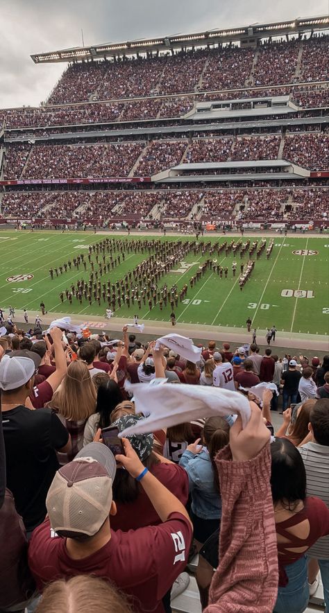 Harvard Football, College Vision Board, Football College, College Motivation, Halftime Show, College Aesthetic, College Board, Dream College, Texas A M University