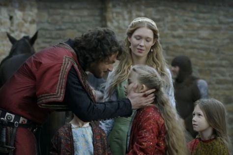 Prince And Peasant Aesthetic, Medieval Father Aesthetic, Medieval Peasant Aesthetic, Royal Family Aesthetic, Medieval Childhood Aesthetic, Medieval Pregnancy Aesthetic, Medieval Peasant Art, Peasant Art, Cersei Lannister Screencaps