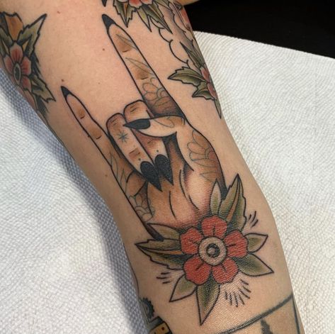 Rock And Roll Tattoo, Rock On Hand, Traditional Tattoo Woman, Traditional Hand Tattoo, Traditional Tattoo Inspiration, American Traditional Tattoo Ideas, Rock Tattoo, Traditional Style Tattoo, Traditional Tattoo Ideas