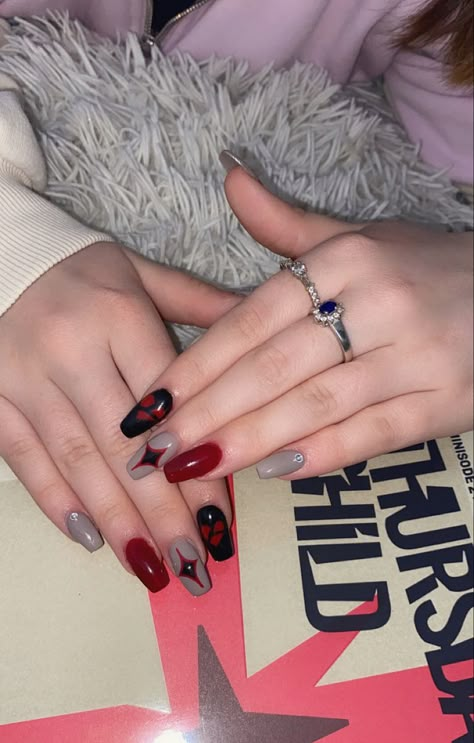 Kpop Style Nails, Nail Designs Kpop Inspired, Nail Kpop Inspired, Txt Acrylic Nails, Kpop Acrylic Nails Txt, Kpop Nails Simple, Txt Nails Temptation, Gidle Inspired Nails, K-pop Nail Ideas