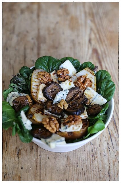 Recipe for pickled walnut and blue cheese salad Blue Cheese Salad Recipes, Power Of Introverts, Pickled Walnuts, Everyday Dinners, The Power Of Introverts, Blue Cheese Salad, Classic Salad, Walnut Recipes, Foraged Food