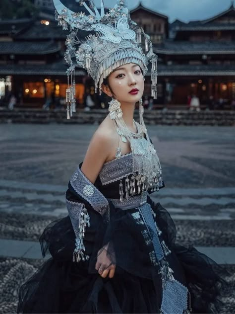 Hmong Chinese Outfits, Hmong New Year Outfits, Miao People Traditional Dresses, Hmong Clothing, Hmong Wedding Dress, Hmong Traditional Clothing, Modern Hmong Outfits, Hmong Outfit, Hmong Dress