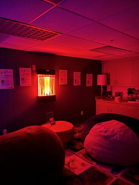 Hiram unveils new sensory room for students    – Hiram College Sensory Seeker Bedroom, Sensory Room Adults, Sensory Room For Adults, Sensory Room Ideas Schools, Adult Sensory Room, Sensory Room Ideas For Adults, Sensory Seeker, Sensory Rooms, Open Library