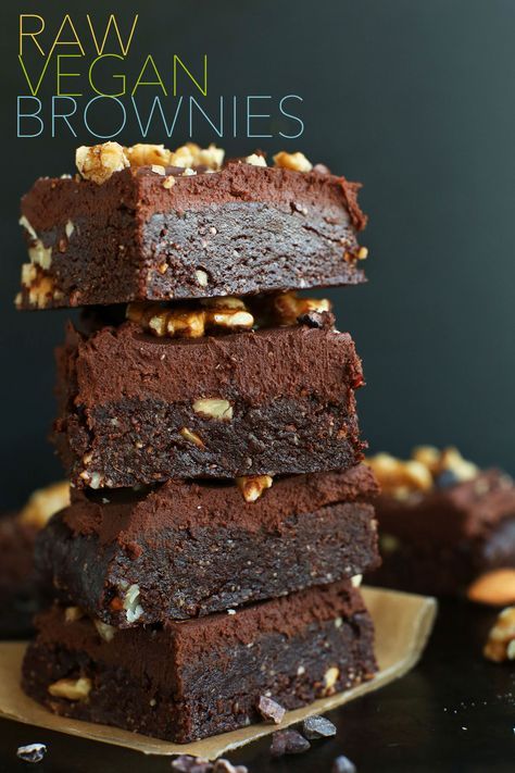 RAW, Fudgy Vegan Brownies with Cacao Nibs, Walnuts and a Coconut Oil Chocolate Ganahce Frosting! #vegan #glutenfree Recipe With Tahini, Vegan Brownie Recipe, Raw Vegan Brownies, Scones Vegan, Fudgy Vegan Brownies, Vegan Chocolate Ganache, Deserturi Raw Vegan, Glutenfri Baking, Vegan Fudge