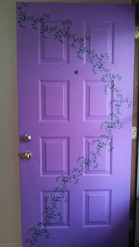 Bedroom Door Painting Design, Door Painting Ideas Bedroom Aesthetic Easy, Closet Painting Ideas Aesthetic, Painted Closet Doors Aesthetic, Door Art Bedroom Paint, Door Painting Ideas Bedroom Aesthetic, Door Art Bedroom, Closet Painting, Painted Bedroom Doors