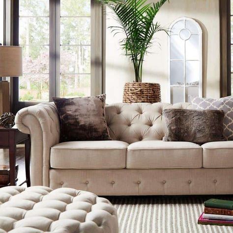 20 Super Modern Chester Sofas That Will Make Your Home Look Classy Beige Chesterfield Sofa, Chesterfield Living Room, Tufted Chesterfield Sofa, Sofa Chesterfield, Gorgeous Sofas, Chesterfield Sofa, Beige Fabric, Couches Living Room, Formal Living Rooms