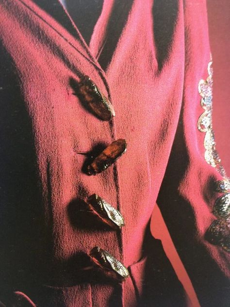 Elsa Schiaparelli: Revolutionary Fashion | DailyArt Magazine Schiaparelli Buttons, Peach Stuff, 30s Clothes, Remove Blood Stains, Tear Dress, Vintage Schiaparelli, Total Black Look, Horror Vampire, Time Is An Illusion