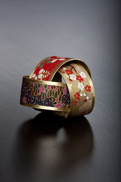 Paper Bracelet, Asian Cards, Japanese Washi Paper, Japan Crafts, Paper Jewellery, Japanese Jewelry, Art Origami, Washi Paper, Paper Jewelry