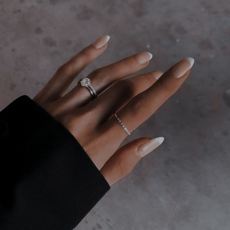 Finger Tattoos Ring, Ringe Aesthetic, Ring Tattoos For Couples, Ring Aesthetic Vintage, Vintage Rings Wedding, Engagement Rings Aesthetic, Finger Tattoo Couple, Ring Finger Tattoo Couple, Rings Aesthetic Vintage