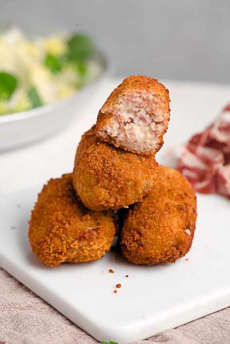 French Croquettes Recipe, Spanish Croquettes Recipe, Spanish Croquettes, Croquette Recipe, Recipe With Ham, Traditional Spanish Dishes, Spanish Tapas Recipes, Croquettes Recipe, Serrano Ham