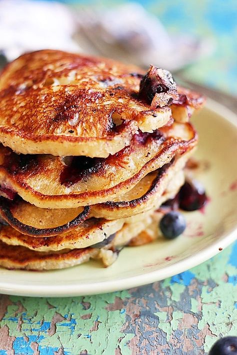 Blueberry Pancakes Easy, Vegan Blueberry Pancakes, Best Vegan Pancakes, Egg Free Pancakes, Fluffy Blueberry Pancakes, Vegan Pancakes Easy, Lemon Blueberry Pancakes, Banana Blueberry Pancakes, Pancakes Fluffy