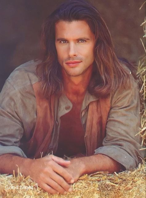 Lorenzo Lamas 90s Renegade Tv Show, Lorenzo Lamas, Sports Personality, Hollywood Men, Joe Manganiello, Elvis Presley Photos, Great Tv Shows, Jon Bon Jovi, Hollywood Actor