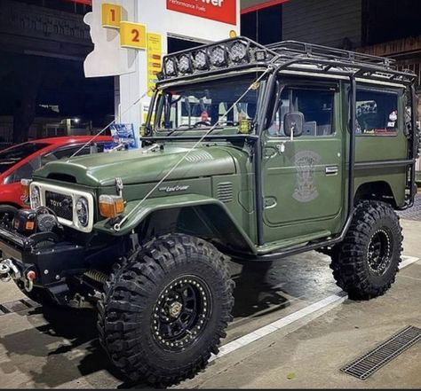 Fj40 Landcruiser, Toyota Cruiser, Toyota Fj40, Adventure Car, Jeep Willys, Toyota 4x4, Toyota Land Cruiser Prado, Land Rover Models, Overland Vehicles