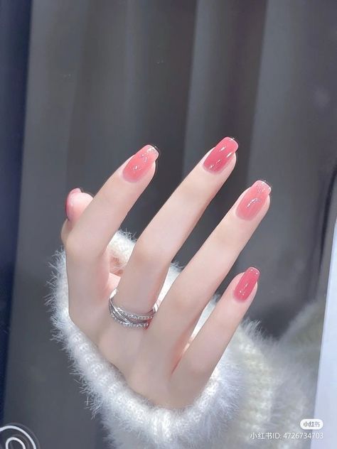 Pretty Hands Aesthetic, Aesthetic Acrylics, Acrylic Nails Nail Polish, Hands Pretty, Nail Polish Clear, Aesthetic Hands, Manicure Aesthetic, Hands Aesthetic, Nails Pastel