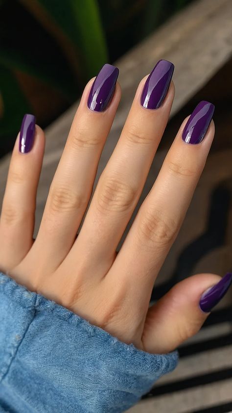 Dive Into Purple: 15 Stunning Nail Ideas to Brighten Your Day - Inspire Inlet Purple Fall Nails 2024, Autumn Purple Nails, Nails Dark Purple Design, Short Nail Purple, Light And Dark Purple Nails, Dark Lavender Nails, Pastel Purple Nails Design, Nails Purple Dark, Dark Purple Nails With Design