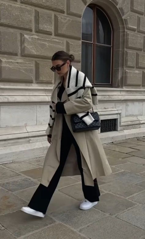 Cute Outfits With Trench Coats, Fall Outfits Mood Board, Trench Coats Women Outfit Classy, Fall Mood Board Fashion, Rich People Outfits, Trenchcoat Aesthetic, Trenchcoat Outfits, Winter Parisian Style, Outfit Trenchcoat