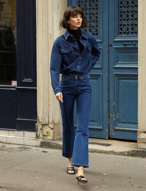 Full Jeans Outfit, Denim Shirt Outfit Ideas, Looks Total Jeans, Jean Shirt Outfits, Dark Denim Shirt, Denim Shirt Outfit, Shirt Outfit Ideas, Casual Denim Shirt, Denim Jeans Outfit