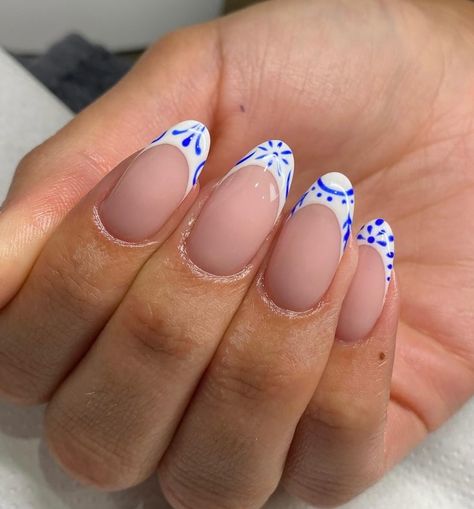 Bringing Greek island vibes right to your fingertips. 🇬🇷✨ Featuring gel shades: Ammoudi Bay & Santorini Bride from our Santorini collection, HEMA-free & crafted in European 📷: @emily.maybeauty #wandergel #nails #greeknails #nailart #ammoudibay #hemafree #gelpolish #summernails #nailinspo Greek Island Nails, Santorini Inspired Nails, Santorini Nails Design, Greek Inspired Nails, Italy Nails Design, Aug Nails, Greek Nails Designs, Santorini Nails, Mediterranean Nails