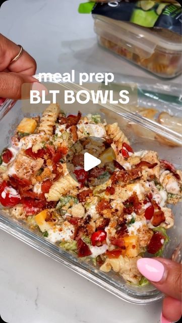 MaKayla Kim Thomas on Instagram: "Saying my goodbyes to summer with one of my favorite no heat meal preps 🥲 I’ve made this a dozen ways this summer and every time it hit the spot for me 🙌🏼   Add or take away veggies, pair with a side or don’t, and make it something YOU will enjoy! I love this one cold!!!   Club in a tub recipe is from my Good Food Mood cookbook (along with HUNDREDS of other easy, high protein recipes) available at makaylathomas.  com 🫶🏼  #mealprep #healthymeals #mealideas #highprotein #lowcarb #lunchideas #dinnerideas #easymeals #subinatub #mealprepbowls #packlunchwithme" Easy Macro Lunch Meal Prep, Macro Friendly Work Lunch, Easy Cold Lunches For Work High Protein, Mexican Bowl Meal Prep, Steak Lunch Meal Prep, Easy High Protein Lunch Meal Prep, High Protein Meals For Lunch, Quick Meal Prep Lunch, Meal Prep For The Week Low Calorie