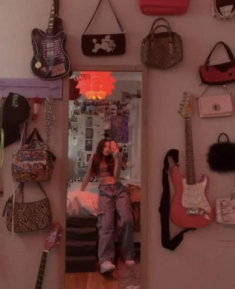 Skater Girl Room, Retro Room, Dekorasi Kamar Tidur, Grunge Room, Indie Room, Skater Girl, Room Goals, Future Room, Aesthetic Rooms