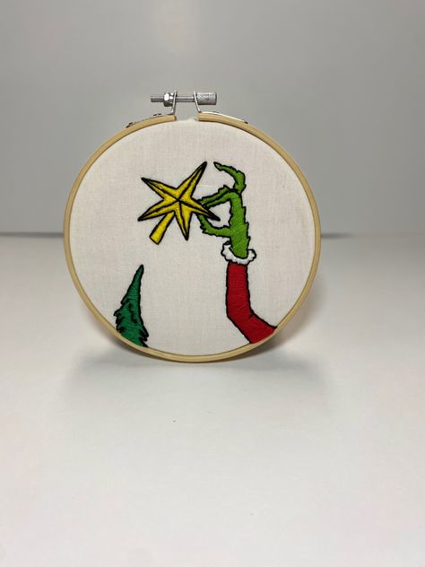 Grinch Embroidery Patterns, The Grinch Embroidery, Grinch Embroidery Design, Grinch Embroidery, Punch Pano, Fall Embroidery, Christmas Tree Embroidery, Grinch Christmas Tree, Embroidery Stitches Beginner