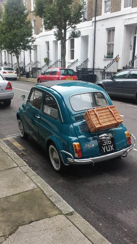 500 Fiat, Fiat 500 Vintage, Fiat 500 Car, Motos Vintage, Fiat Cars, Tiny Cars, Fiat 600, Mini Coopers, Fiat Abarth