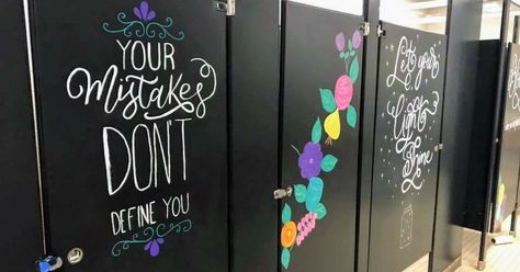 #Parents Decorate Elementary School Bathrooms With Encouraging Art After #FloridaShooting. School Restroom, Mary Moore, Bathroom Mural, School Improvement, School Bathroom, Bathroom Stall, School Hallways, School Culture, School Murals