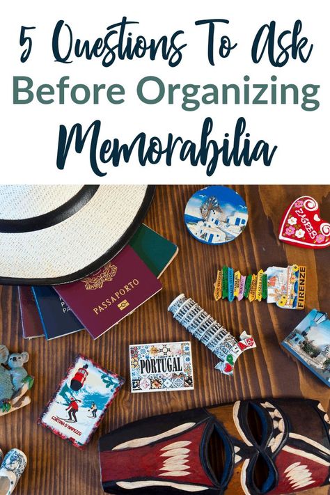 Organizing Memorabilia, Memorabilia Storage, Photo Organization Storage, Professional Organizer Business, Photo Organizing, Photography Organizations, Mom Box, Family History Projects, Blog Organization