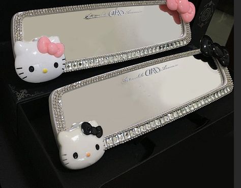 Hello Kitty Car Accessories, Rearview Mirror Decoration, Pink Car Accessories, Images Hello Kitty, Hello Kitty Car, Girly Car Accessories, Car Deco, Charmmy Kitty, Mirror Decoration