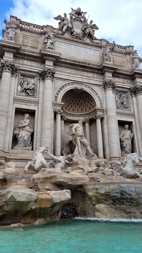 Trevi Fountain Rome | Best things to do in Rome Italy | What to see in Rome | Italy Travel Planning Plan A Trip To Italy, Trevi Fountain Rome, Rome Italy Travel, Things To Do In Rome, Process Design, Trip To Italy, Plan A Trip, Trevi Fountain, Rome Travel