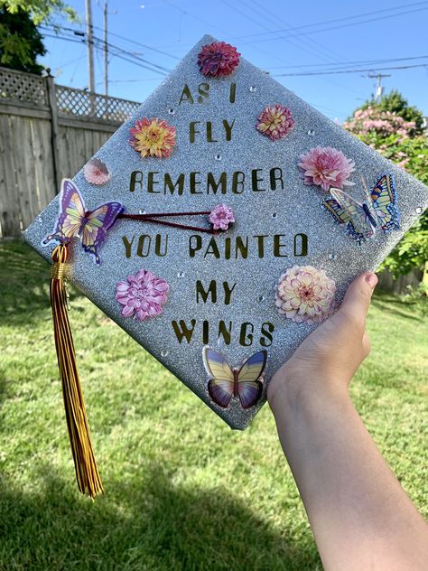 Butterfly Grad Cap Ideas, Butterfly Grad Cap, Butterfly Graduation Cap, Graduation Photo Boards, Graduation Board, Sticker Letters, Graduation Boards, Graduation Cap Ideas, College Grad Cap Ideas