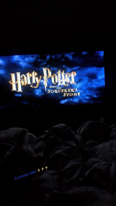 Harry Potter Netflix, Movie Night Photography, Harry Potter Movie Night, Rivers Gg, Al Qur'an Photography, Harry Potter Stories, Adventure Aesthetic, Story Ideas Pictures, Chill Photos