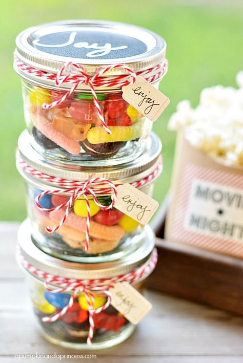 Family Movie Night Snacks, Chalkboard Tags, Outdoor Movie Night, Movie Night Snacks, Backyard Movie Nights, Baby Sitting, Movie Snacks, Gifts In A Jar, Mini Bites