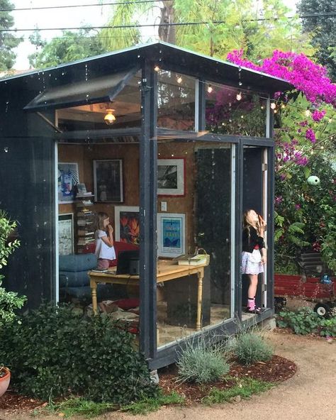 The wonderment of kids. The magic of friend's places... @reathdesign @cfmerrill3 Pergola Diy, Art Shed, Studio Shed, Small Building, Backyard Studio, Casa Country, Backyard Office, Outdoor Office, Backyard Sheds