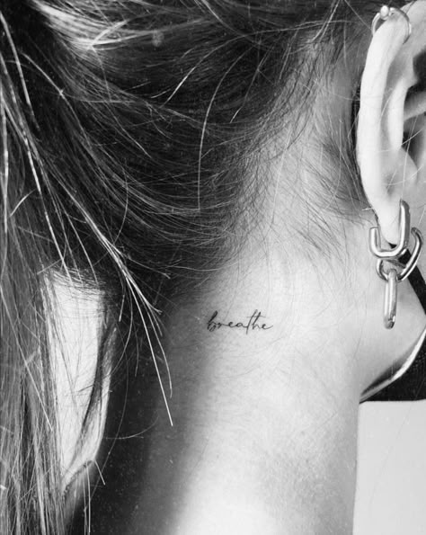 Behind Ear Tattoos, Back Of Neck Tattoo, Neck Tattoos Women, Writing Tattoos, Petite Tattoos, Classy Tattoos, Discreet Tattoos, Girly Tattoos, Dainty Tattoos