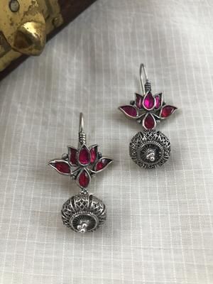 Silver Jewellery Indian Antique, Antique Silver Jewelry Indian, Silver Earrings Indian, Silver Oxidised Earrings, Silver Jewelry Indian, Indian Silver Jewellery, Trendy Silver Jewelry, Silver Jhumkas, Oxidized Jewellery