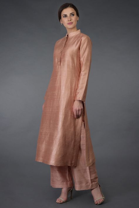 Crepe Silk Kurti Designs, Raw Silk Dress Indian, Crepe Suit Designs Indian, Raw Silk Outfits, Silk Kurtas For Women, Raw Silk Suit Designs Indian, Raw Silk Kurti Designs, Silk Suits Designs, Raw Silk Suits