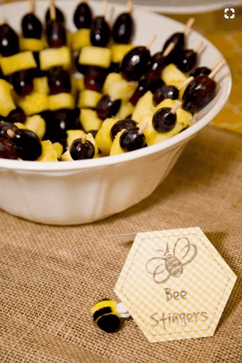 33+ Unique Bee Themed Baby Shower Ideas (Free Printable included) Bee Baby Shower Food, Baby Shower Fruit Tray, Bee Themed Gender Reveal, Popular Baby Shower Themes, Bee Themed Birthday Party, Baby Shower Fruit, Bumble Bee Birthday, Honey Bee Baby Shower, Bee Birthday Party