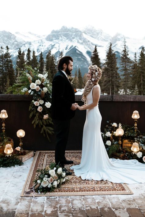 Winter Mountain Wedding, Winter Wedding Photos, Snow Wedding, Winter Bridal Showers, Winter Wedding Colors, Winter Elopement, Winter Mountain, Kansas City Wedding, Mountain Elopement