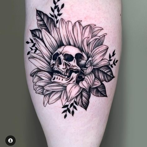 Sunflowers And Skulls Tattoos, Lotus And Skull Tattoo, Hibiscus Skull Tattoo, Sunflower Skull Tattoos For Women, Sunflower Skull Tattoo Design, Knee Sunflower Tattoo, Skull Sunflower Drawing, Skull Daisy Tattoo, Goth Sunflower Tattoo